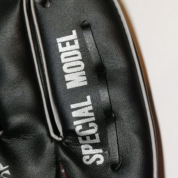 Black Baseball Glove - Picture 6 of 14